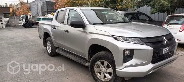 Mitsubishi l200 2020