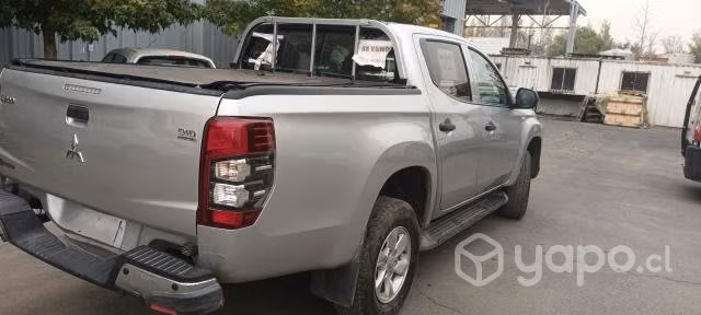Mitsubishi l200 2020