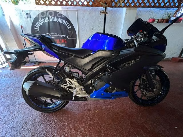 Yamaha r15 v3
