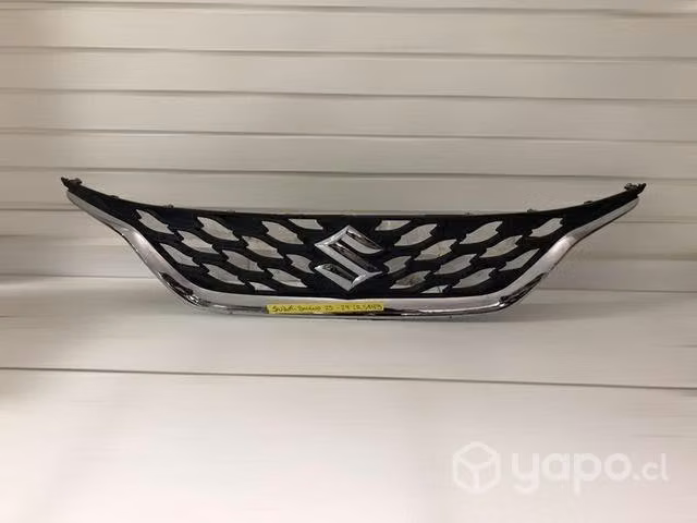 Máscara suzuki Baleno 2023-2024