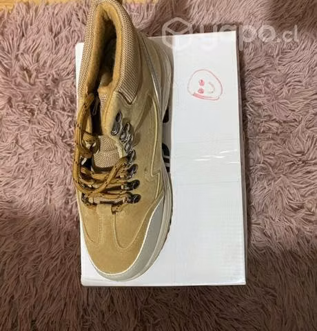 Zapatillas outdoor Trekking mujer nuevas N38