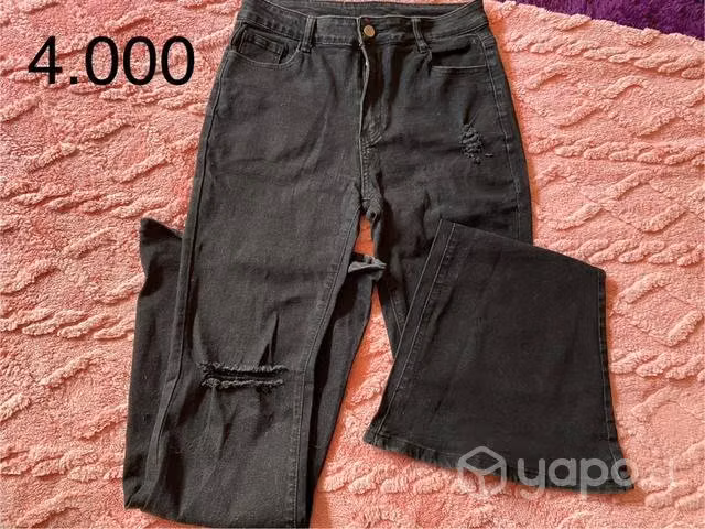 Ropa de closet en buen estado