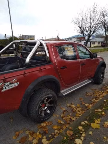 Mitsubishi l200 2009