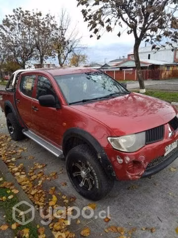 Mitsubishi l200 2009