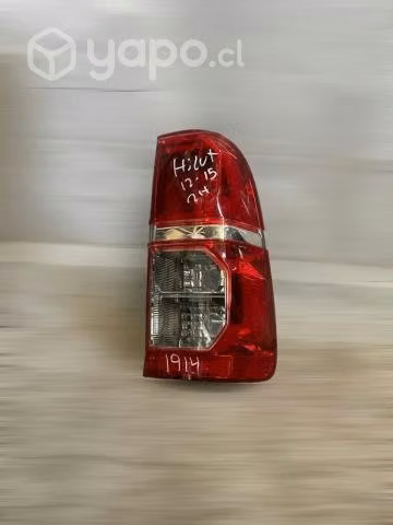 Foco trasero rh toyota hilux 2012-2015