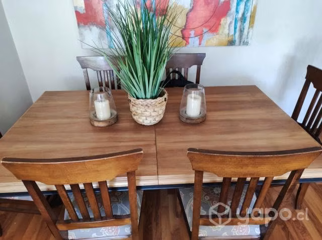 Mesa comedor con sillas