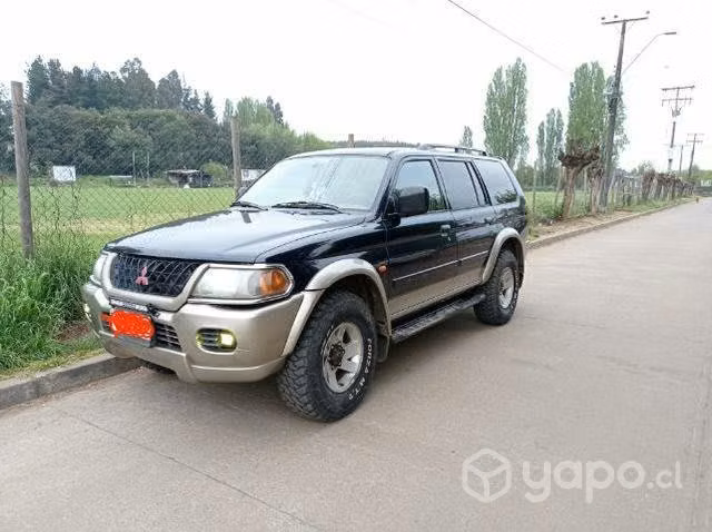 Mitsubishi Montero sport 3.0 V6 at