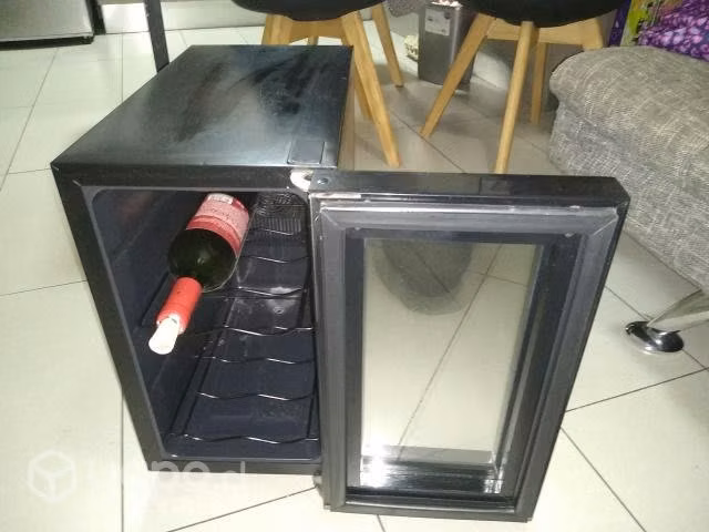 Refrigerador, nevera para vinos