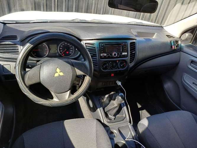 Mitsubishi L200 Work Cr 2.4 2017 - Imagen 7