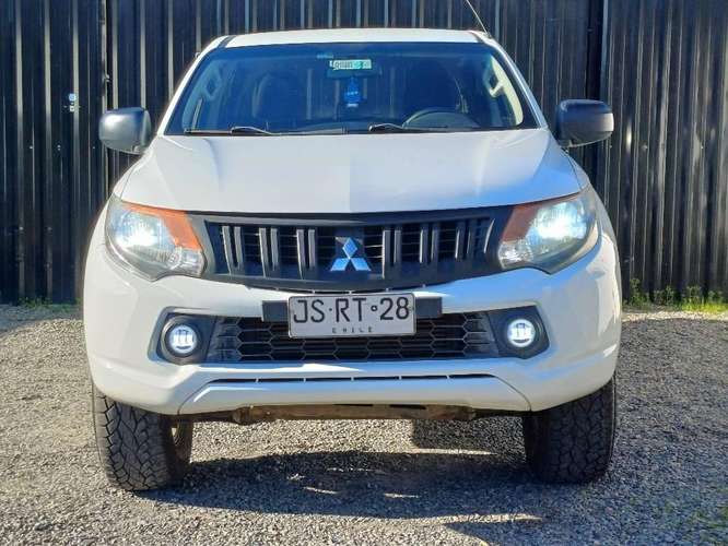 Mitsubishi L200 Work Cr 2.4 2017 - Imagen 5