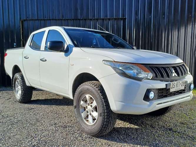 Mitsubishi L200 Work Cr 2.4 2017 - Imagen 3