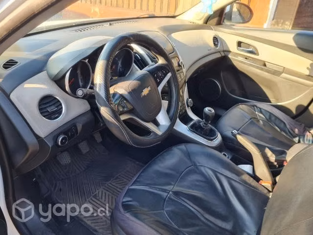 Chevrolet cruze II hb ls 1.8