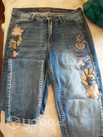 Jeans floreado