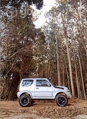Vendo suzuki jimny 2012