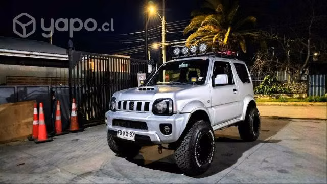 Vendo suzuki jimny 2012