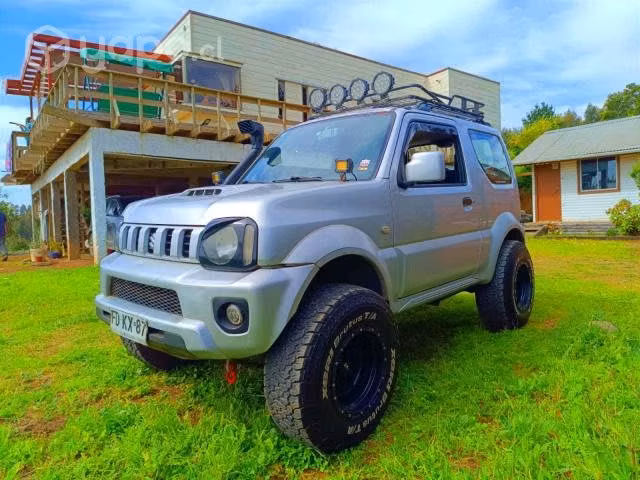 Vendo suzuki jimny 2012