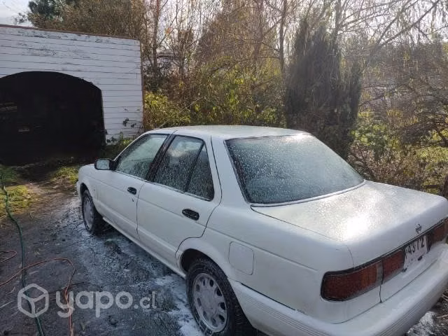 Se permuta NISSAN V16 SUPER SALOON