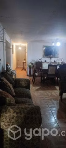 Se vende amplia casa con negocio funcionando en la