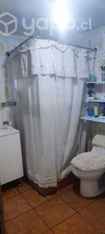 Se vende amplia casa con negocio funcionando en la