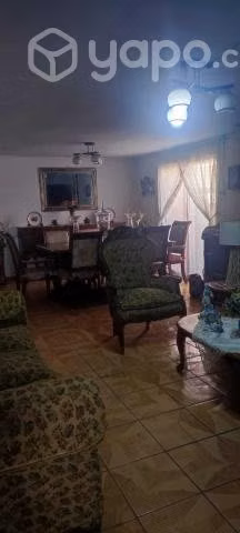 Se vende amplia casa con negocio funcionando en la