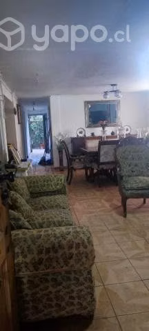 Se vende amplia casa con negocio funcionando en la