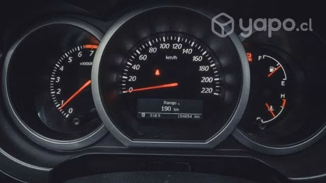 2015 Suzuki Grand Nomade GLX sport (CONVERSABLE)