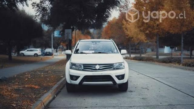 2015 Suzuki Grand Nomade GLX sport (CONVERSABLE)