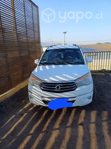 Ssangyong stavic 2014
