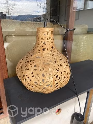 Lampara de techo con pantalla trenzada