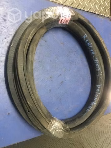 Goma contorno pilar pta del izq Ford Ranger Arg
