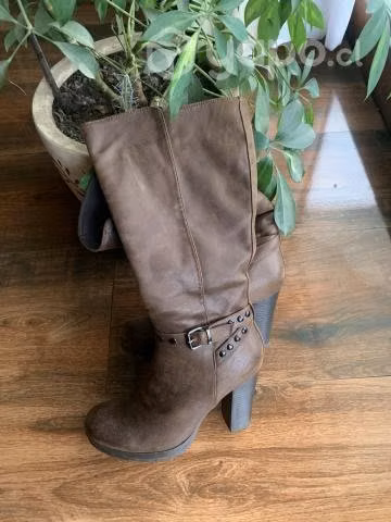 Botas número 37 - Imagen 2