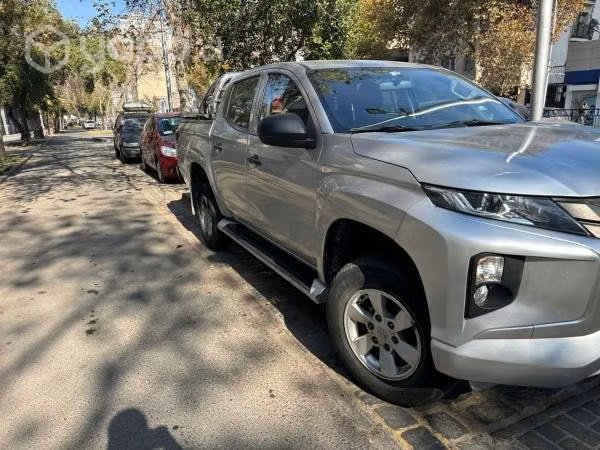 Mitsubishi L200 Work 2021 - Imagen 3
