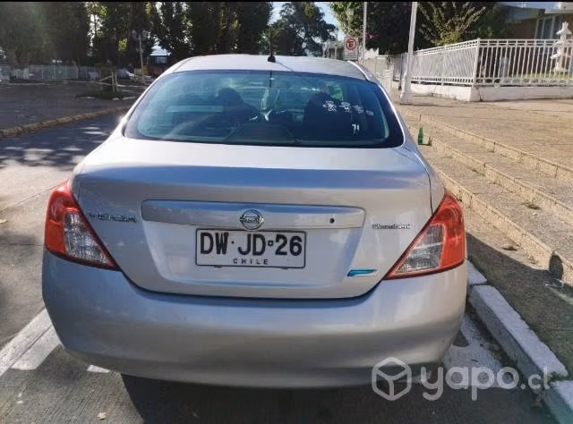 Vendo Nissan Versa