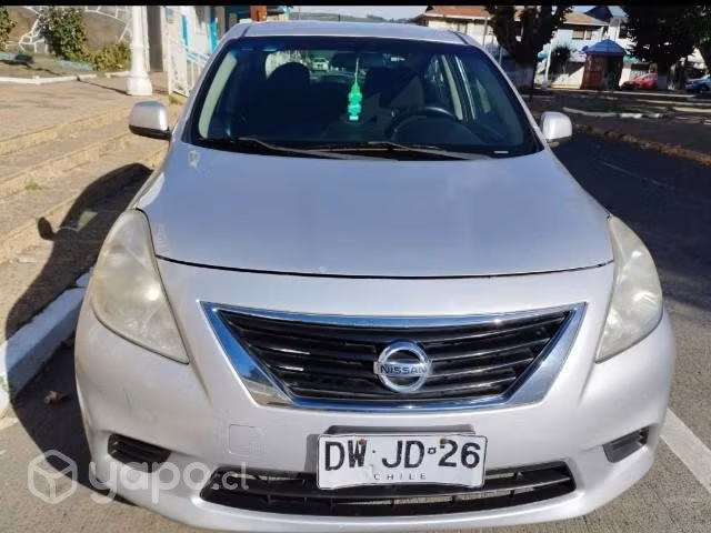 Vendo Nissan Versa
