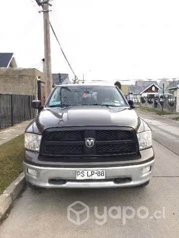 Camioneta Dodge RAM 1500 - Imagen 3