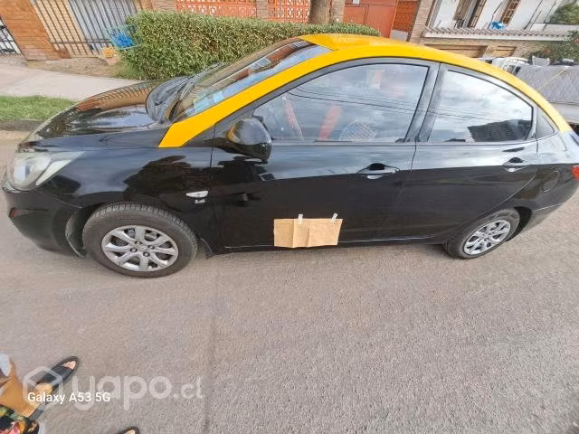 Hyundai accent 2012