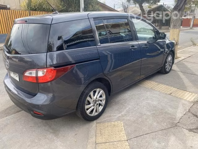 Se vende Mazda 5 año 2018