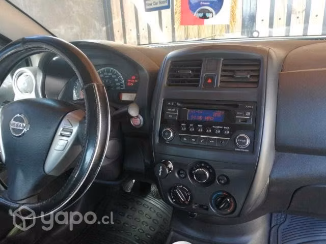 Nissan versa 2015
