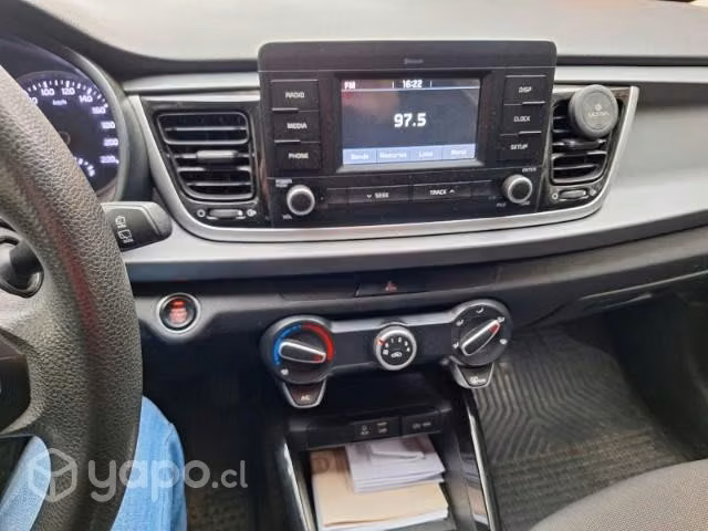 Kia rio5 2018 full equipo