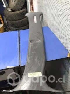 Tapiz cubre pilar central derecho Ford Ranger Arg