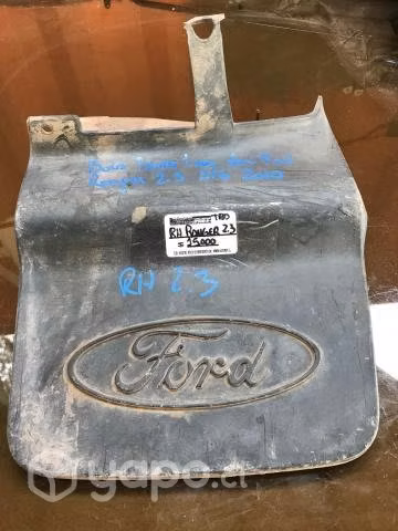 Bota barro trasero der Ford Ranger Argentina 2.3