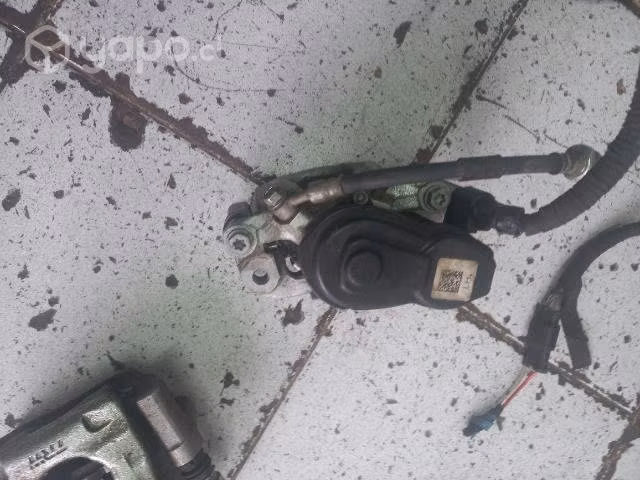 Caliper trasero izquierdo Nissan qashqai 2017. 2.0