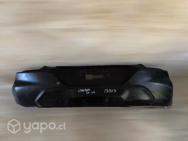 Parachoque trasero chevrolet tracker 2020-2023
