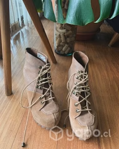 Zapatos botines altos talla 36 Sarkany
