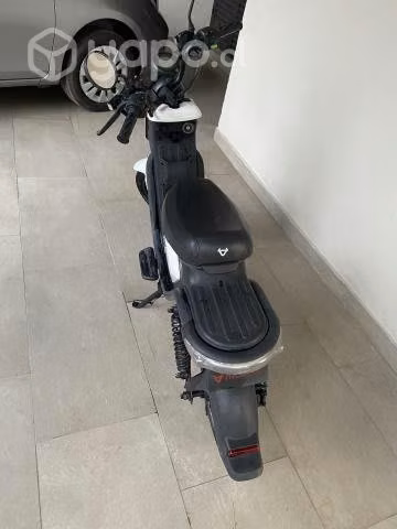Moto niu, u series pro blanco