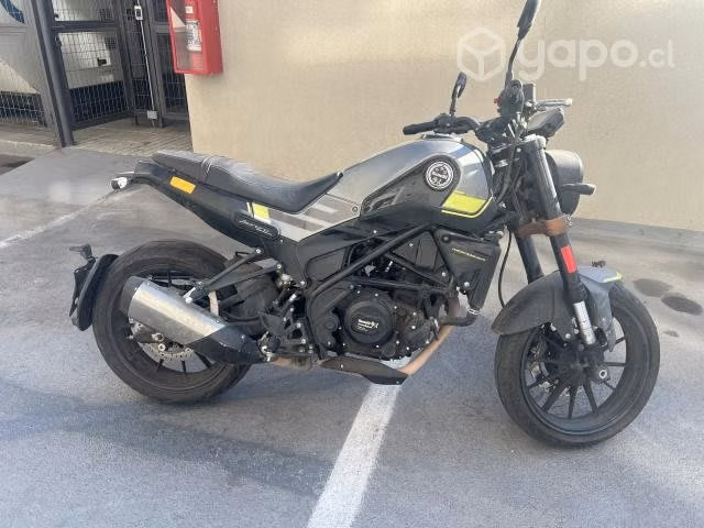 Se vende moto benelli 250, papeles al dia