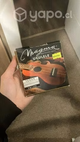 Ukelele + Funda + Cuerdas