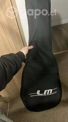 Ukelele + Funda + Cuerdas