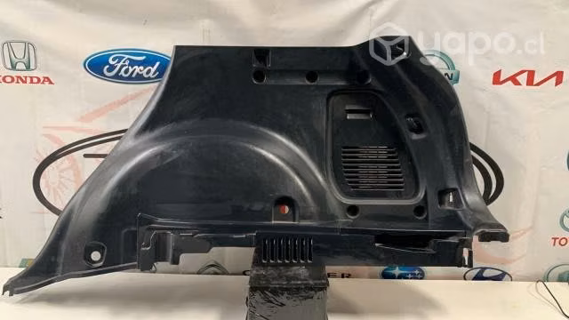 Tapiz cubre pilar trasero izquierdo RAV 4 2.0 SINC