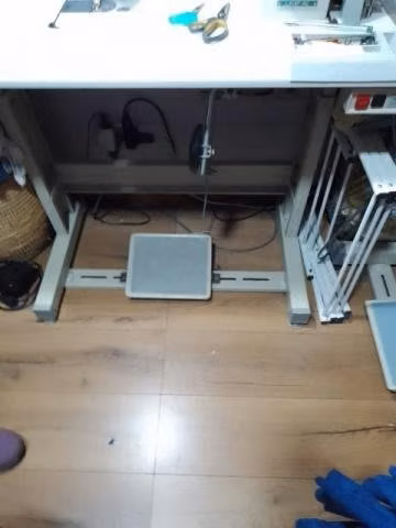 Maquina de coser SIRUBA
